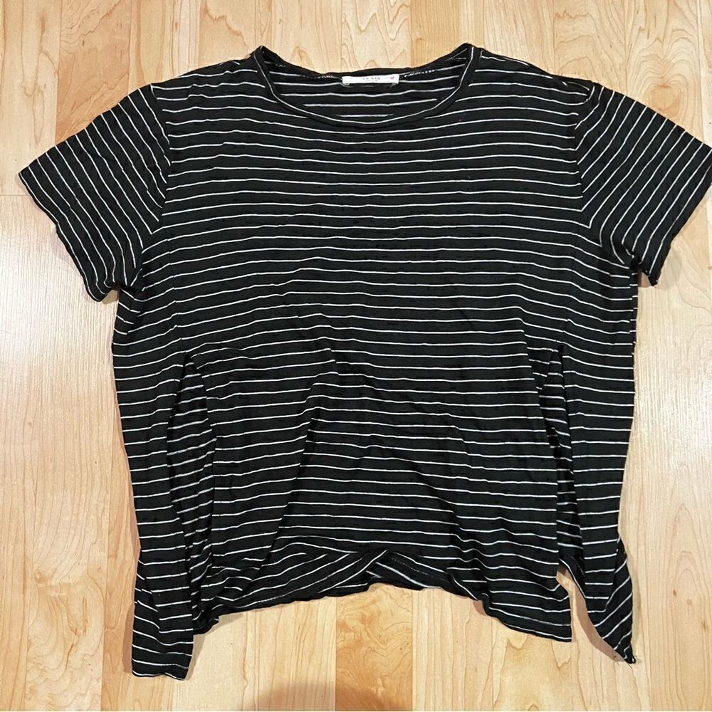 Le Lis Striped Split Side Short Sleeve T-Shirt Women’s Medium